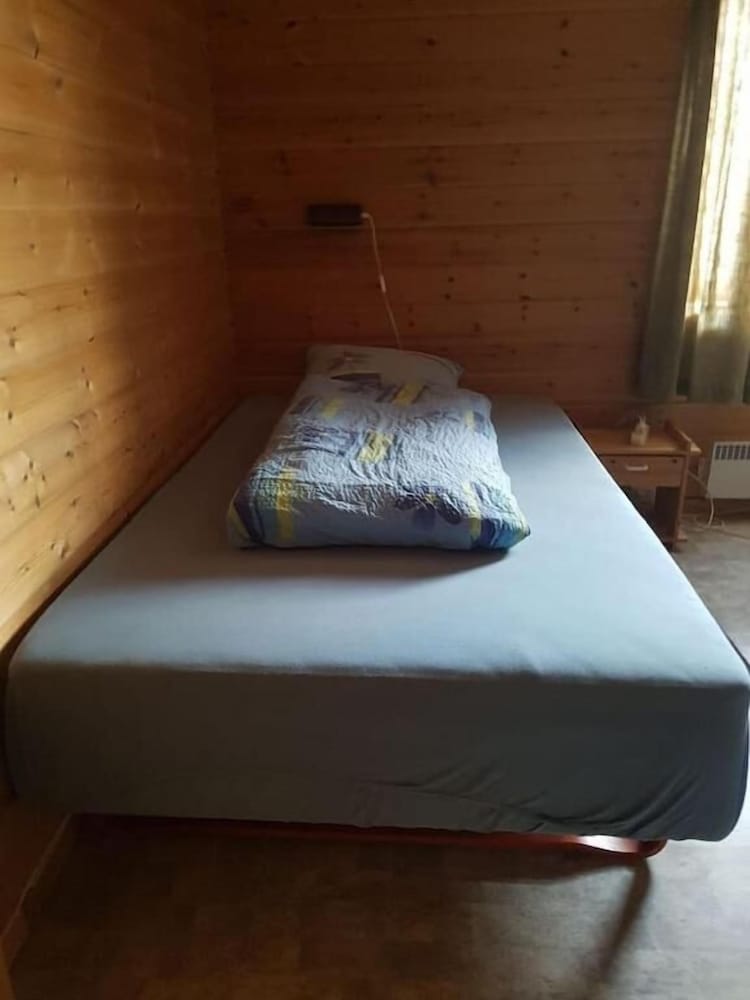 Cabin (Rødtinden) photo 1
