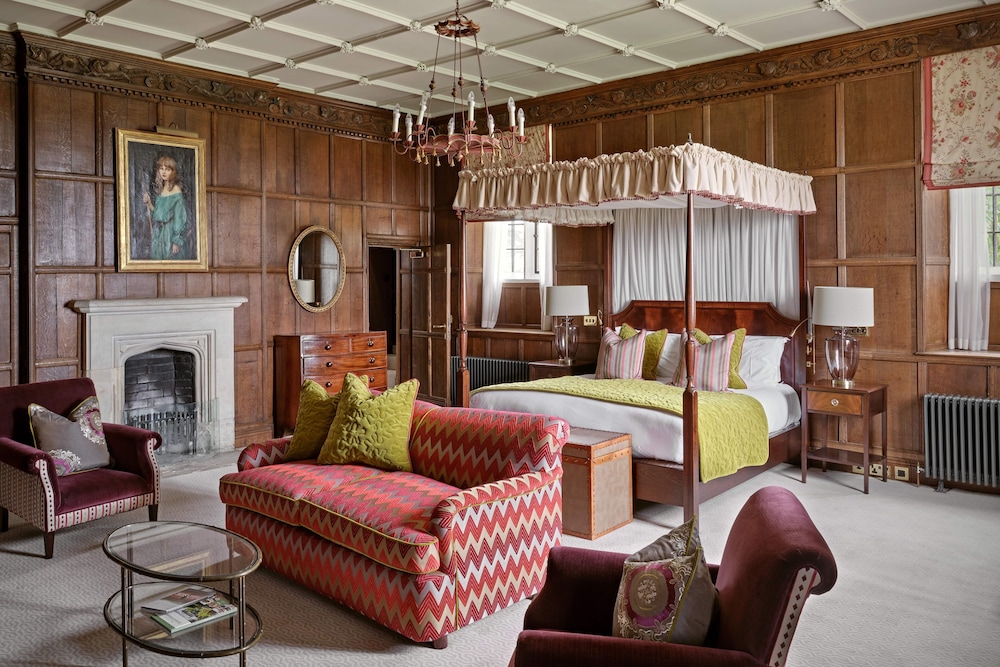Suite (Manor)
