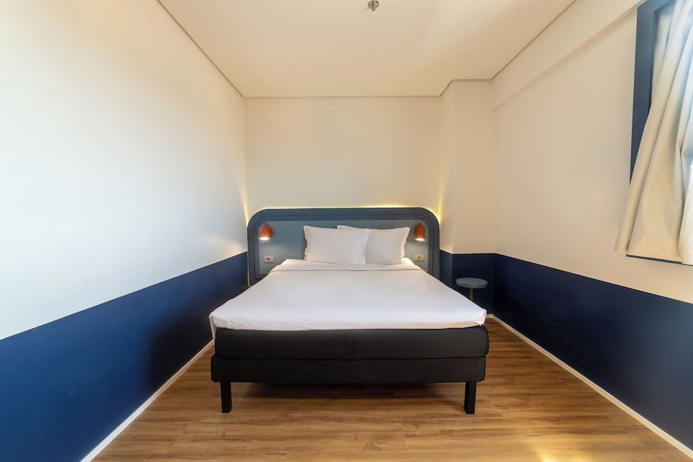 Available room