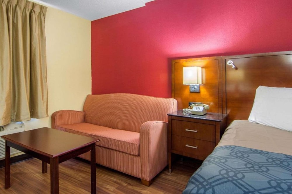 Executive Room, 1 King Bed, Non Smoking photo 3