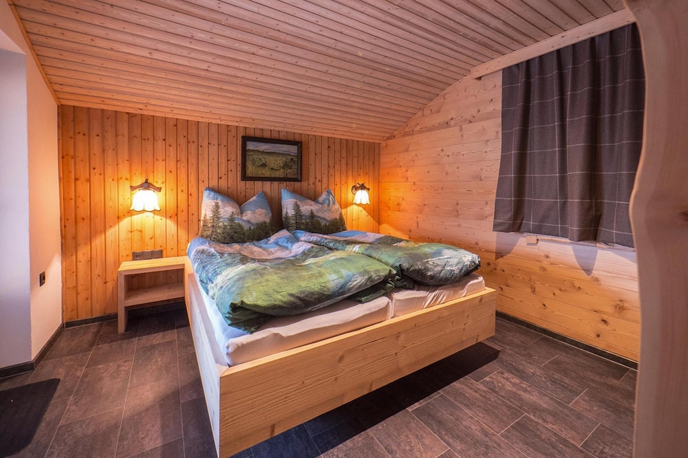 Classic House, 4 Bedrooms photo 1