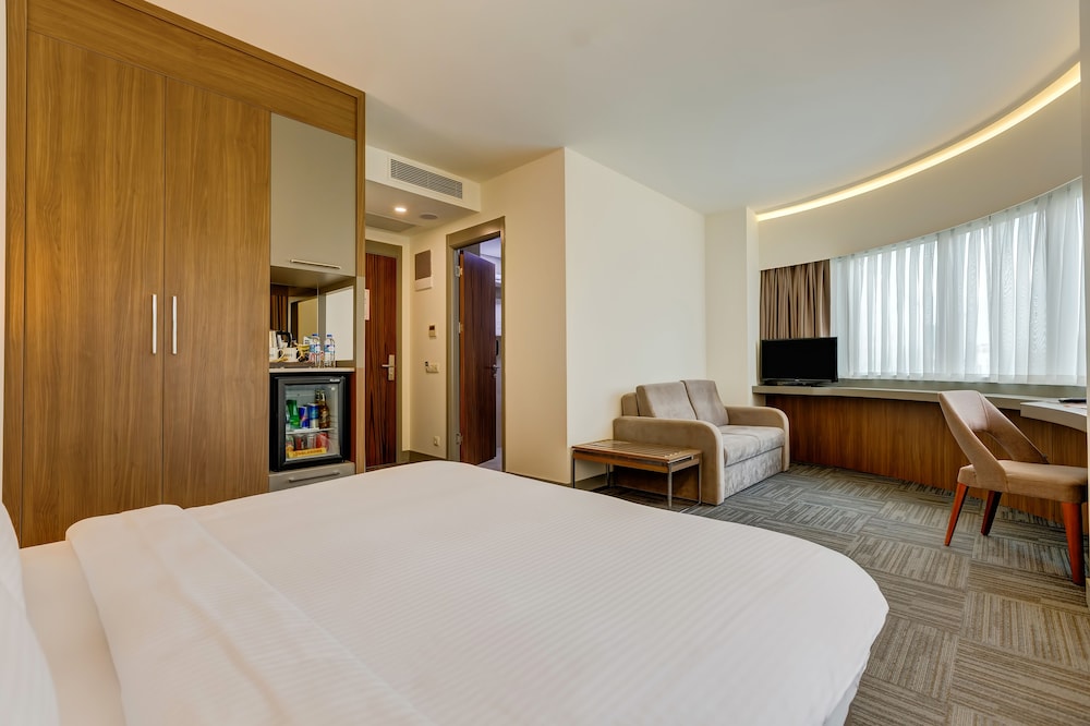 Superior Double or Twin Room, 1 Bedroom, Private Bathroom, Park View photo 1