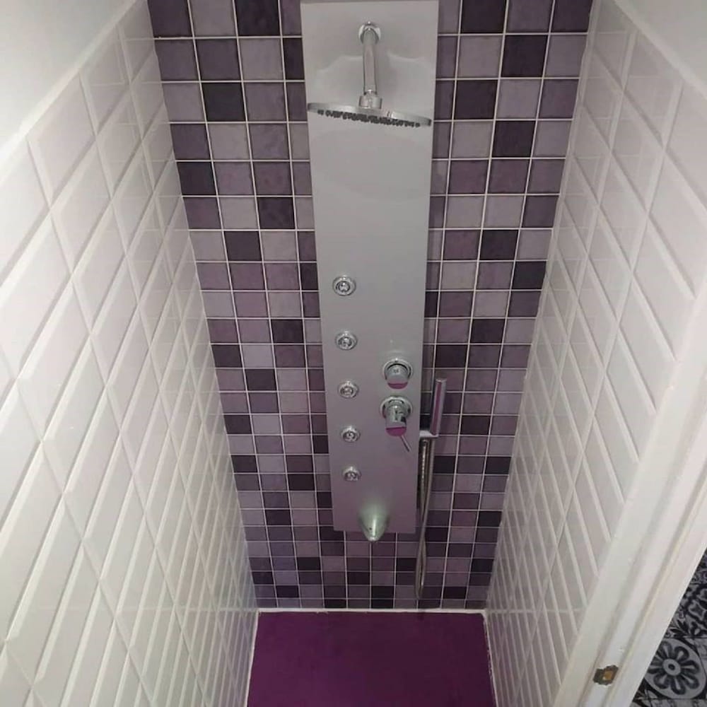 Twin Room, Private Bathroom photo 3