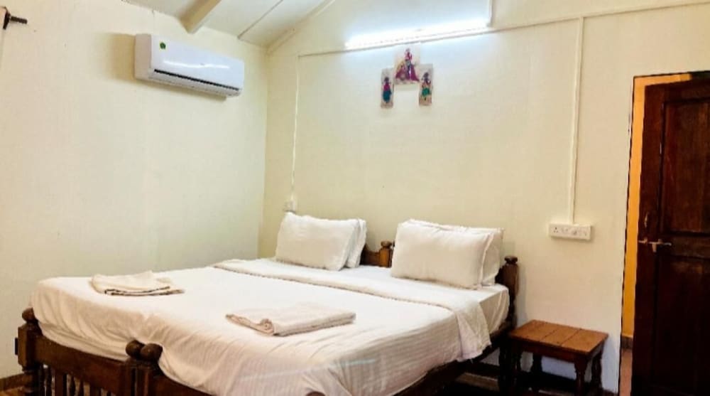 Deluxe Double Room, Garden View