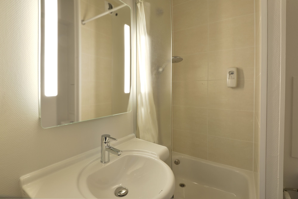 Twin Room, Non Smoking photo 2