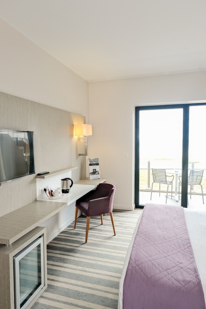 Chambre Double Supérieure, balcon, vue partielle sur la mer photo 2