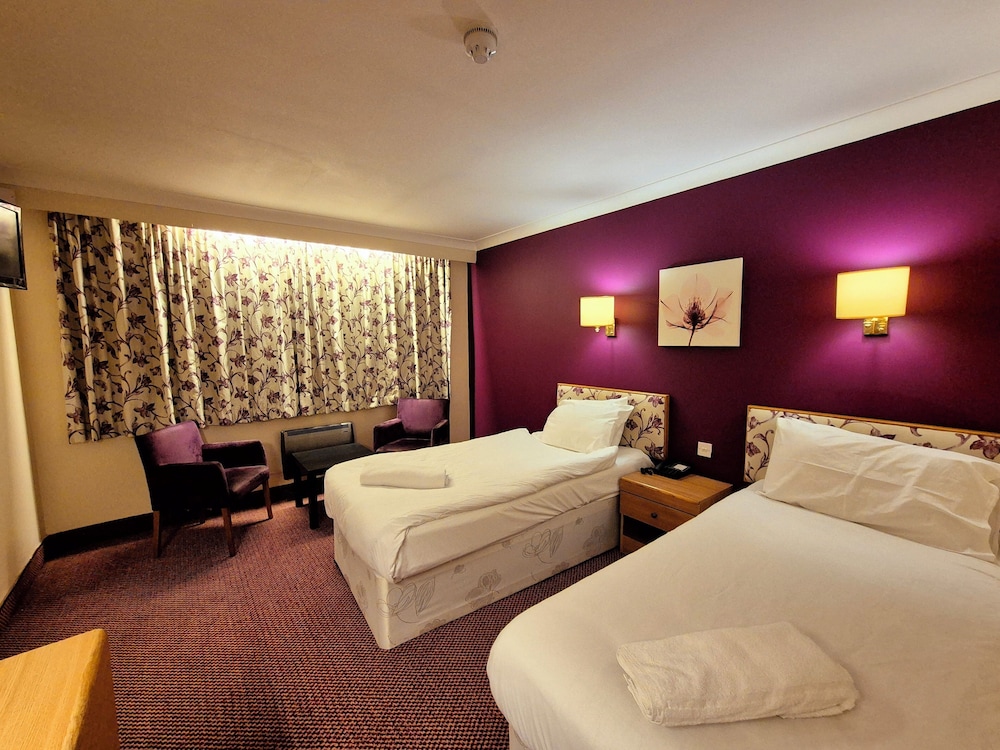 Standard Twin Room - Photo 6