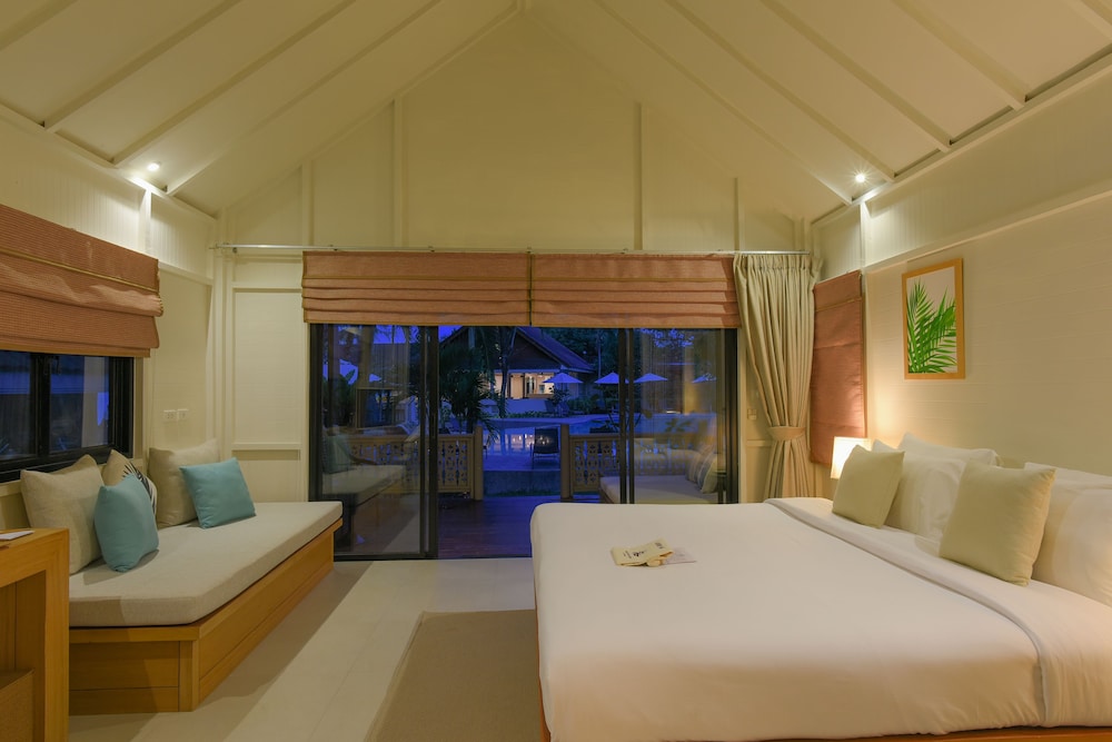 Villa, 1 King Bed, Pool View, Beachside - Photo 6