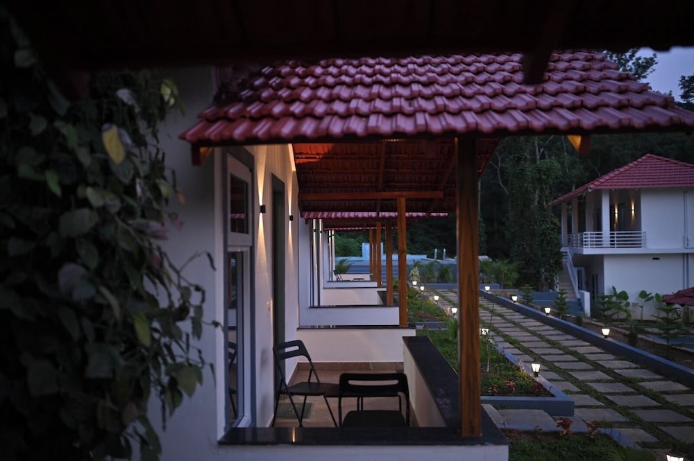 Comfort Cottage, Balcony, Garden View photo 3