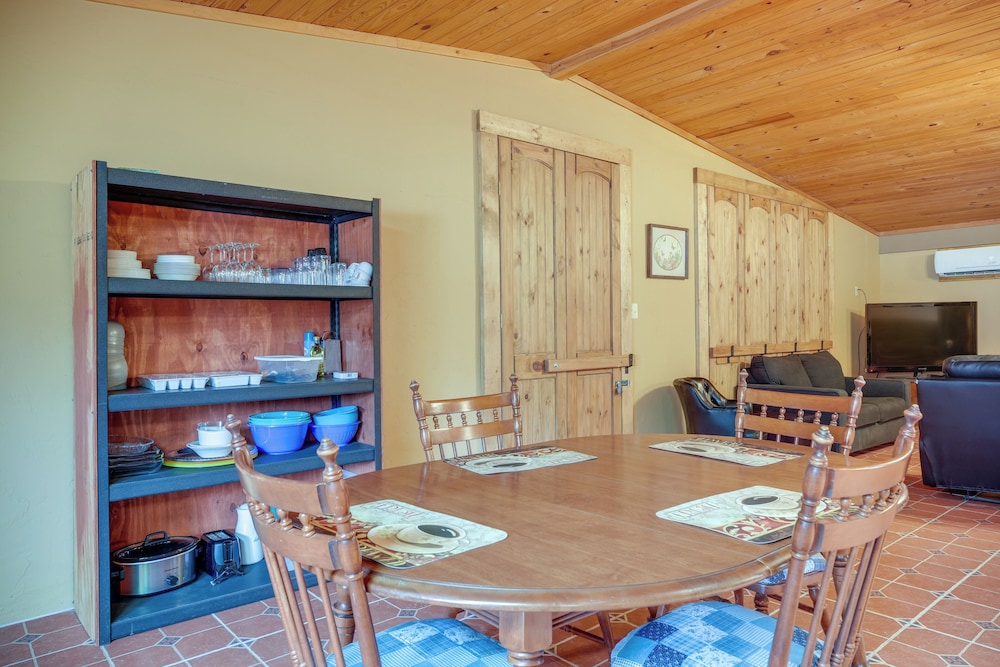 House (2 Bedrooms) photo 2