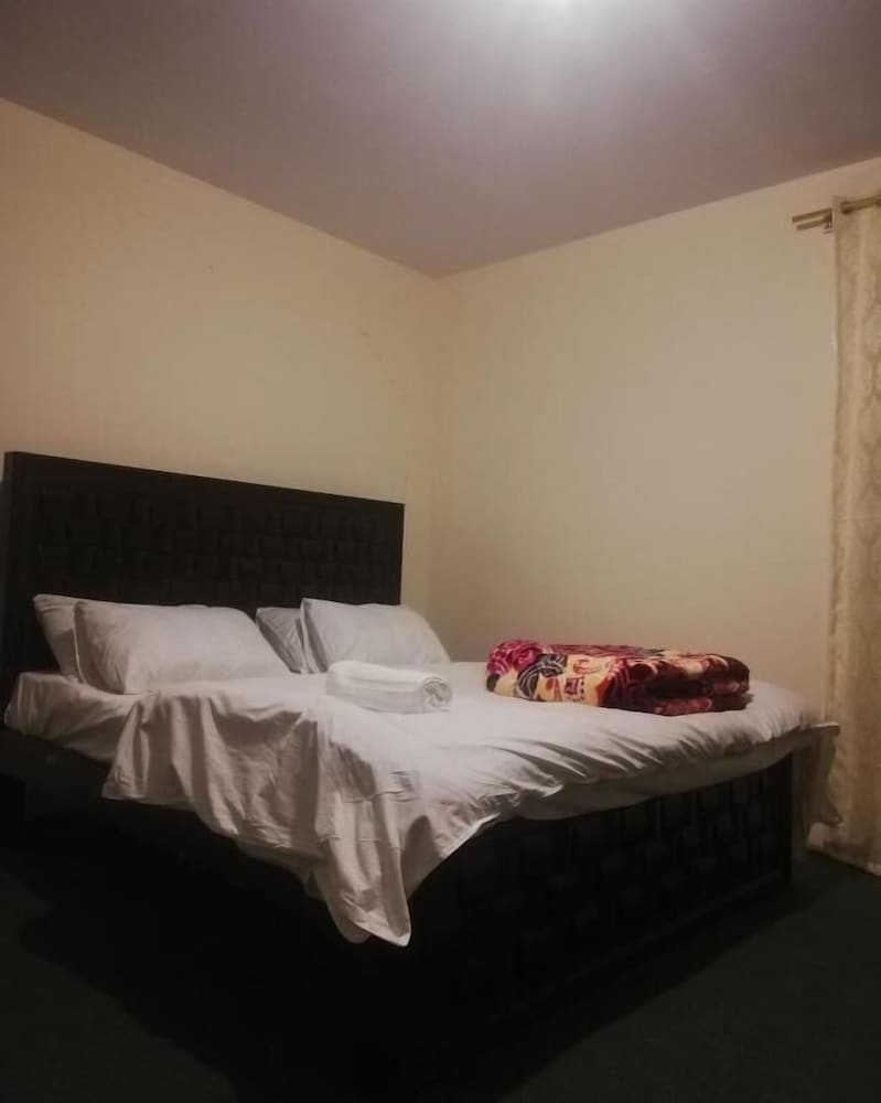 Standard Double or Twin Room - Photo 2
