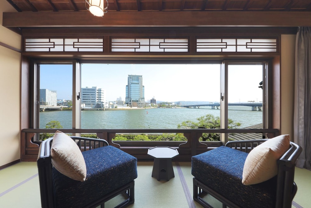 Standard Room, Non Smoking (Japanese-Style, Triple Occupancy) photo 3