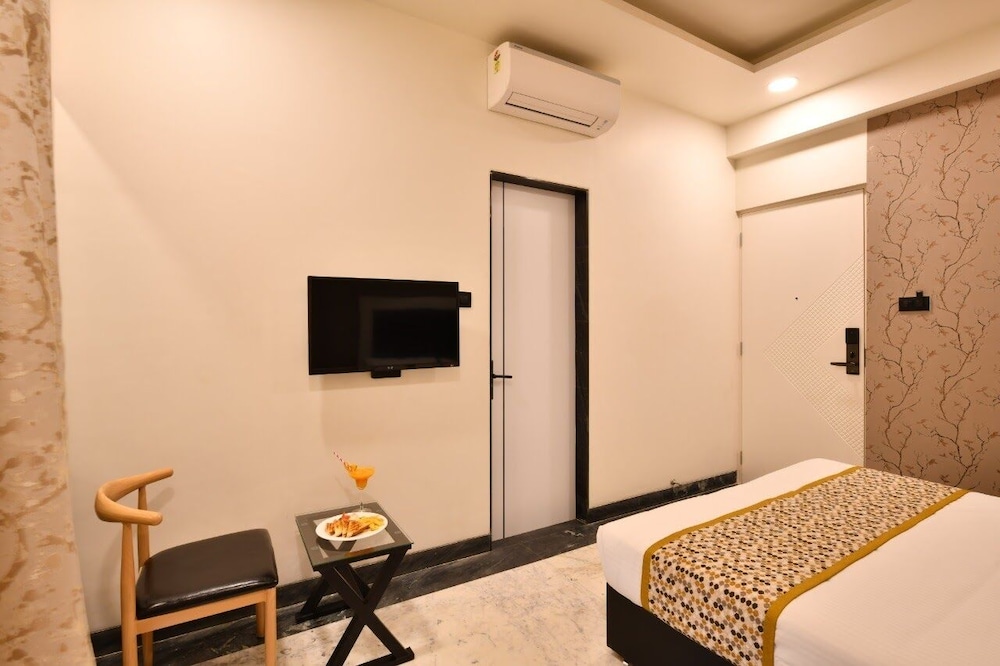 Executive Room photo 2