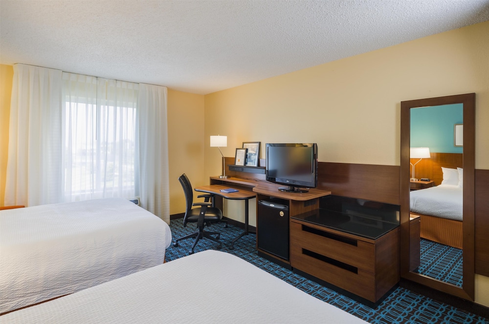 Suite, 2 Queen Beds, Non Smoking (with Sofabed) - Photo 3