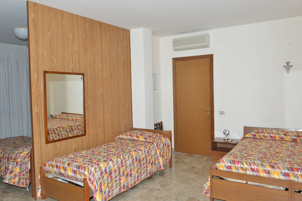 Quadruple Room, Balcony photo 2
