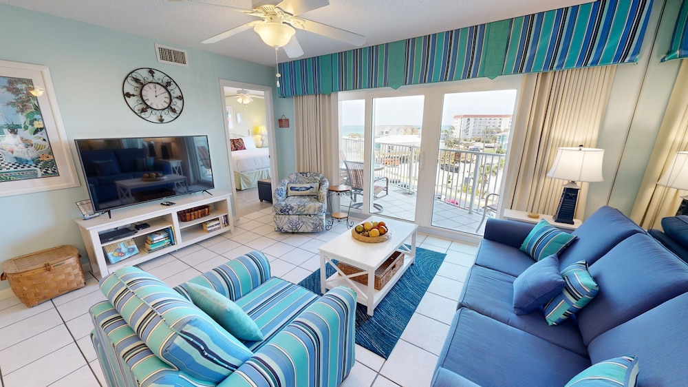Condo, 2 Bedrooms