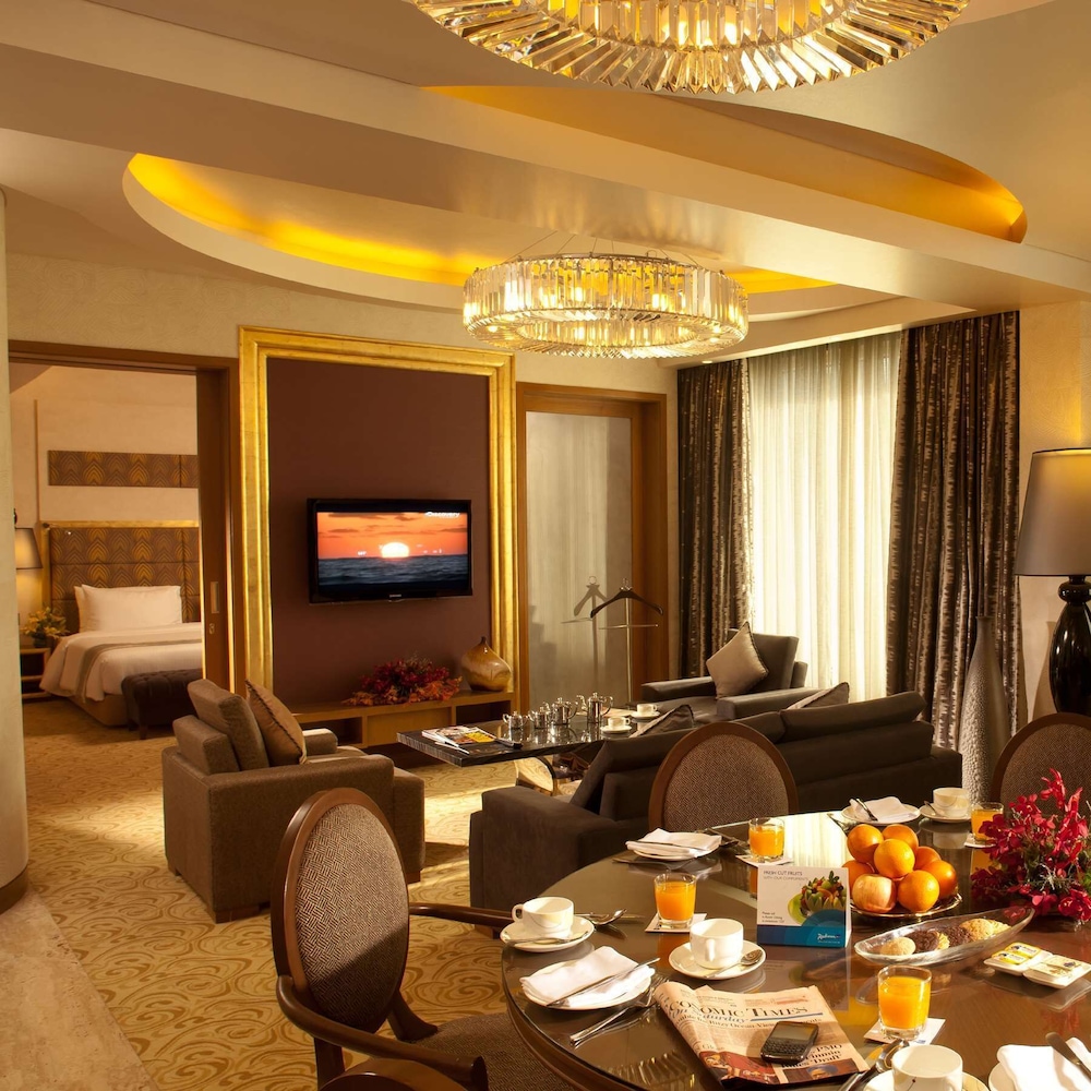 Suite, 1 Bedroom - Photo 4