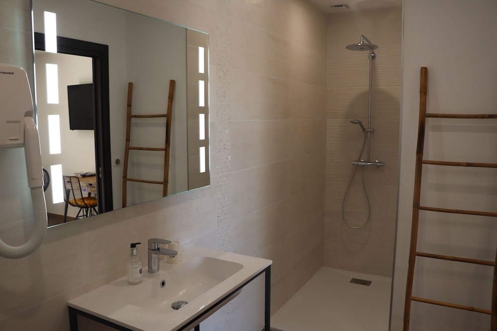 Superior Double Room photo 3