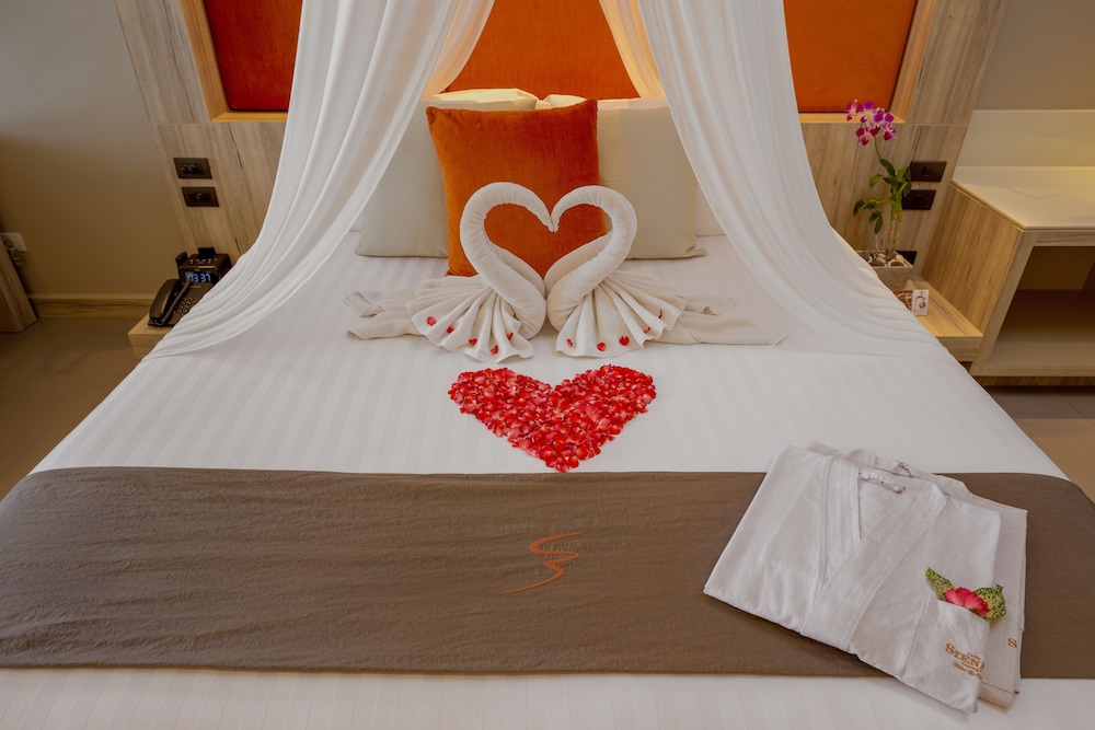 Sea View Honeymoon Suites - Photo 6