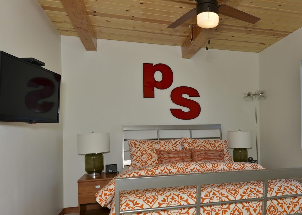 House, Multiple Beds (Three Amigos Ranch)