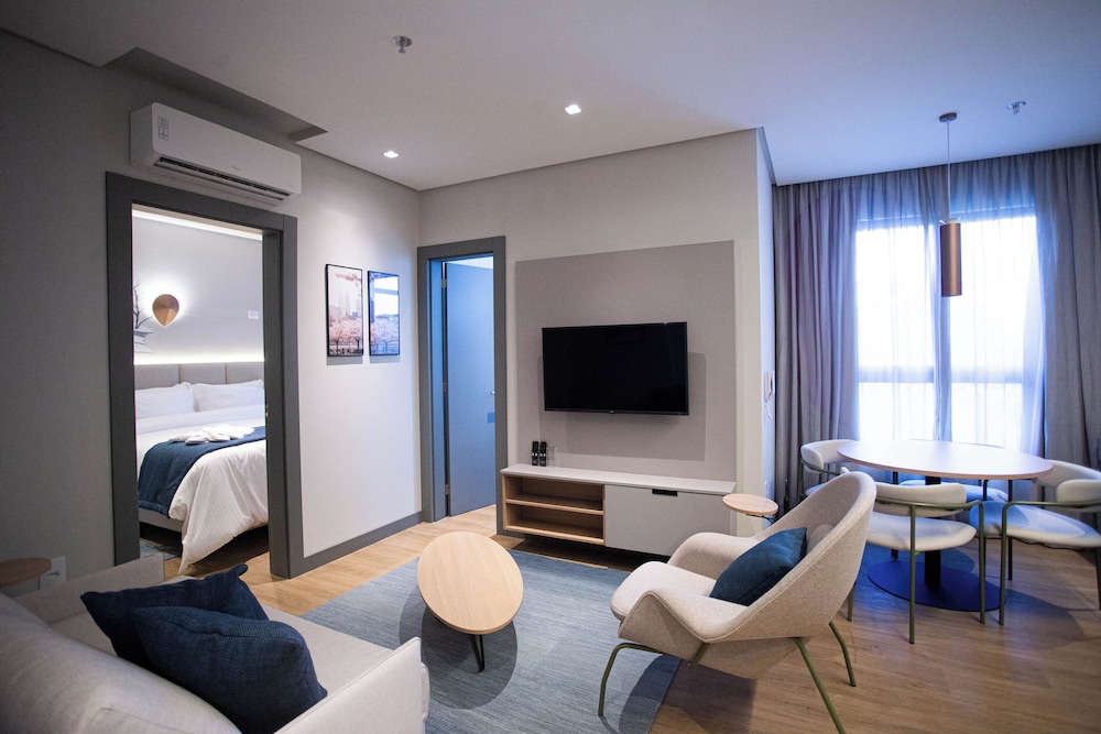Deluxe Suite photo 2