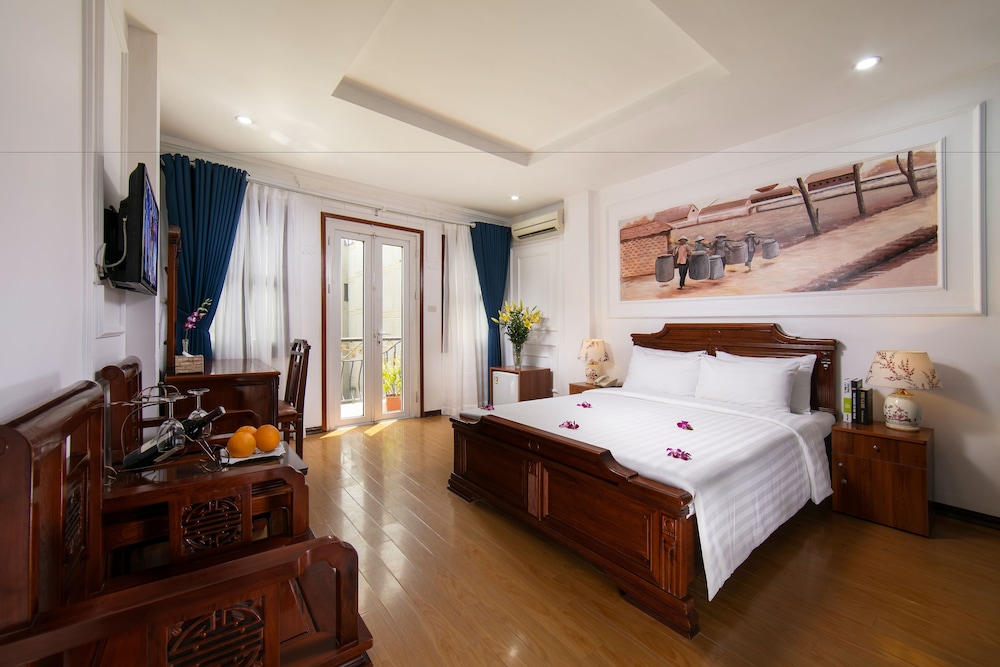Premium Double or Twin Room, Non Smoking, City View