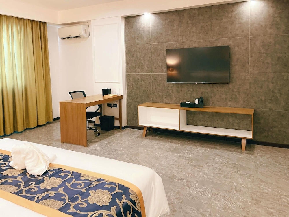 Deluxe Double Room - Photo 8