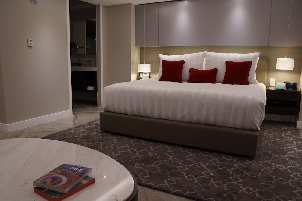 Deluxe Room, 1 King Bed with Sofa bed