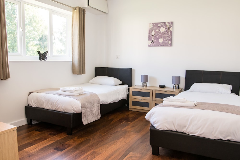 Luxury Cottage, 2 Bedrooms (2BEDCB49) photo 2