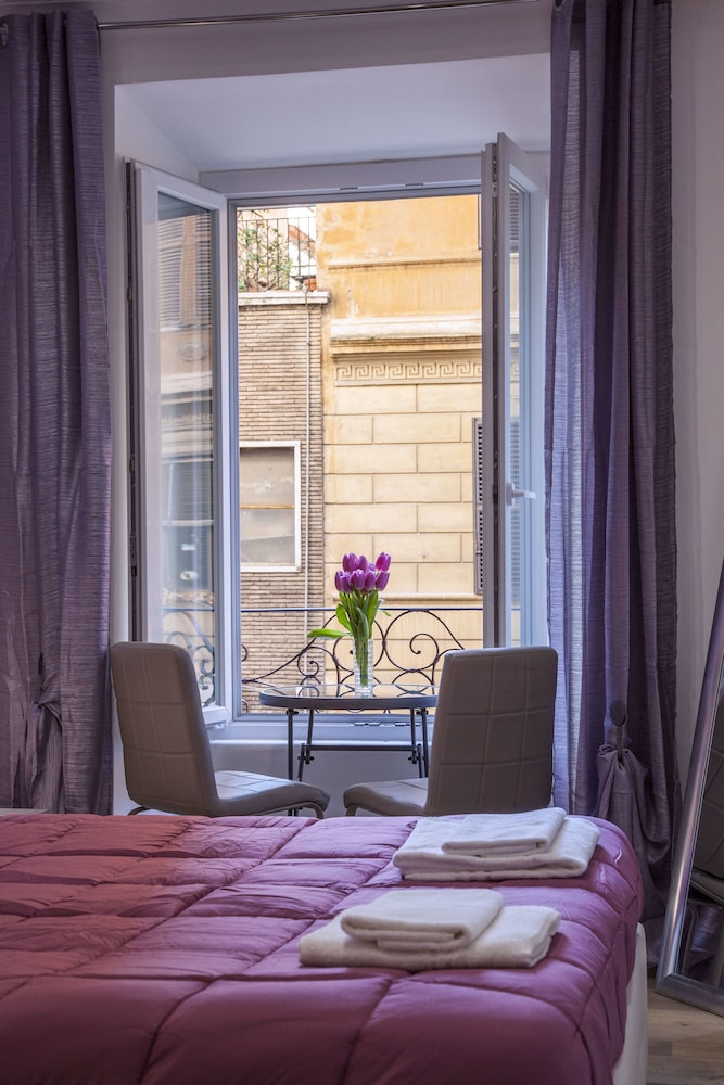 Elite Room (Violet) photo 3