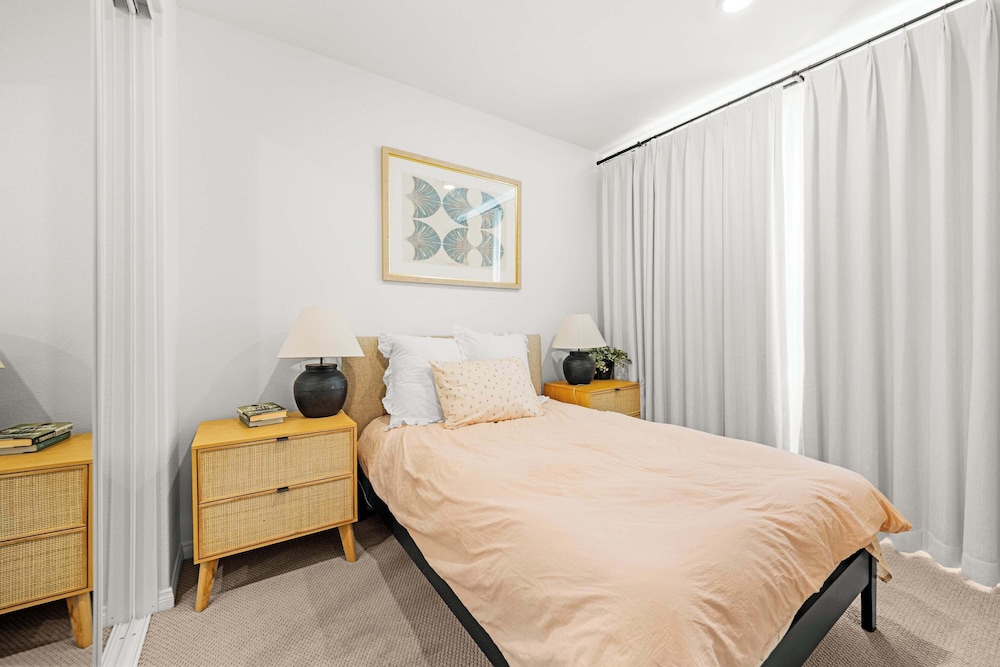 Luxury Suite - Photo 7