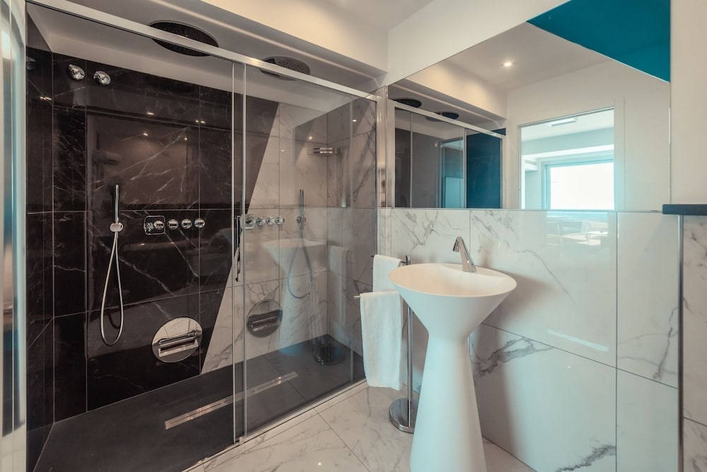 Junior Suite (NAUTILUS) - Photo 16