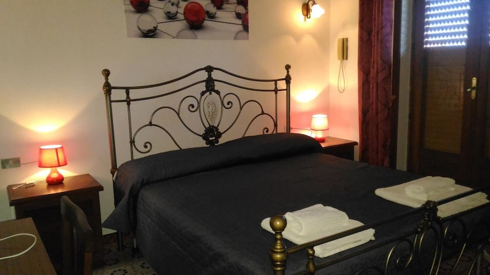 Triple Room, Non Smoking, City View photo 1