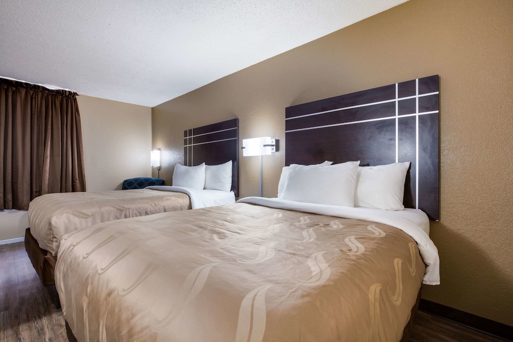 Room, 2 Twin Beds, Smoking (Efficiency) photo 1