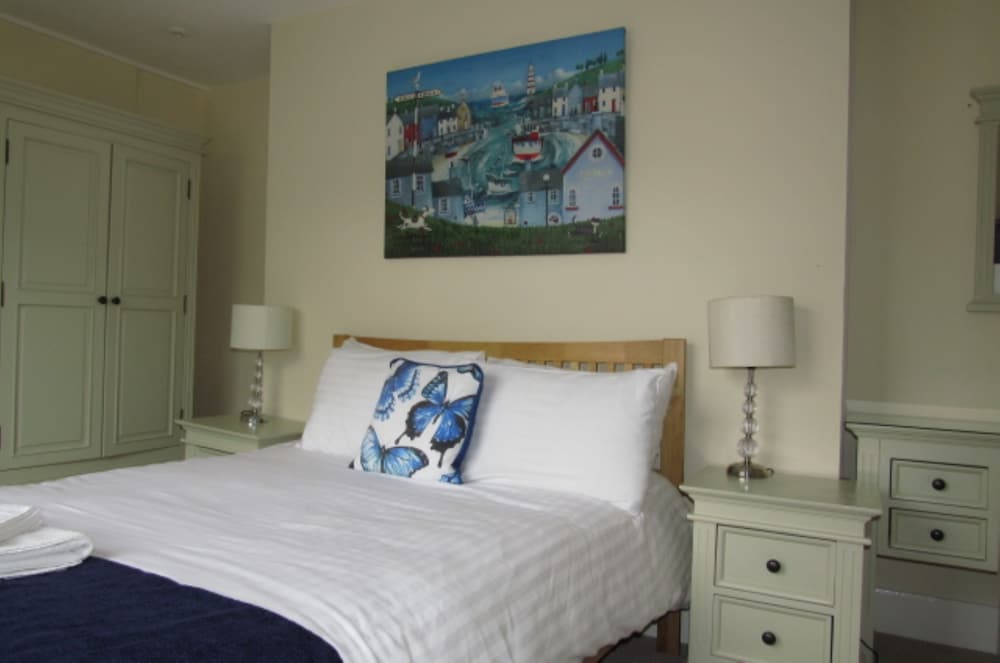 Family Room photo 3