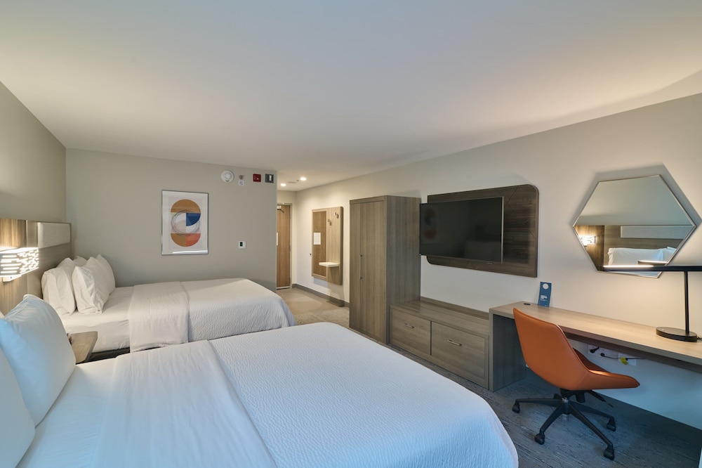Suite, 2 Queen Beds photo 3