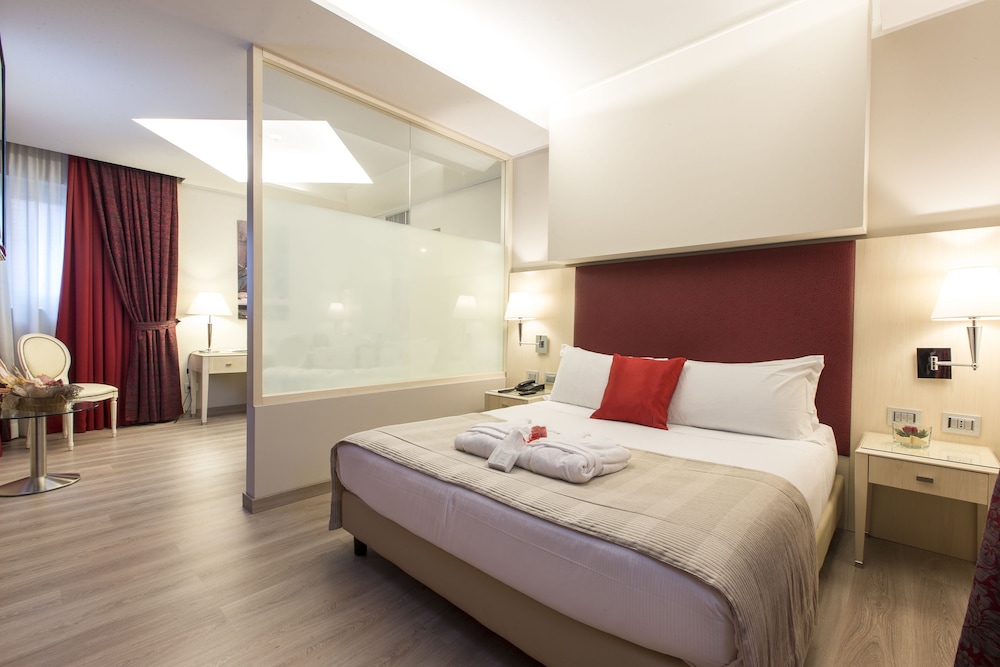 Deluxe Double Room - Photo 2