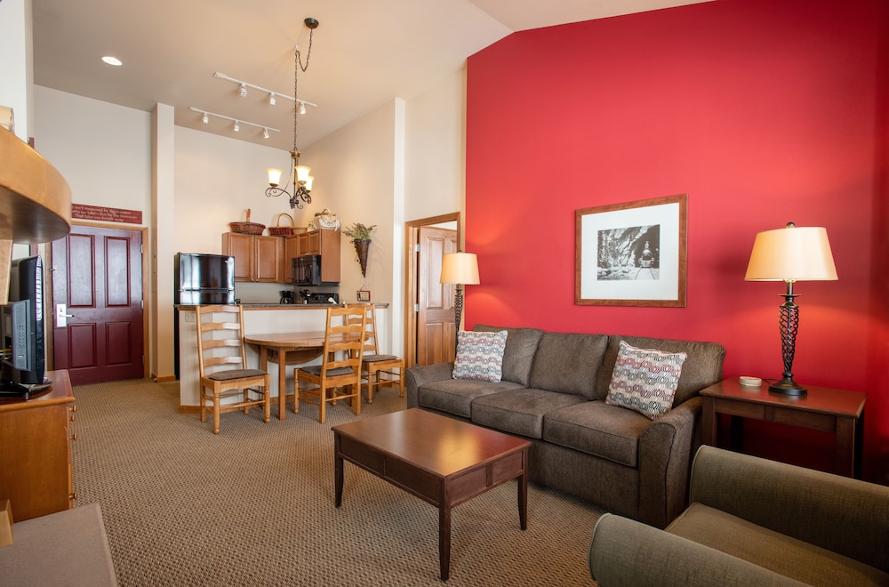Condo, 2 Bedrooms