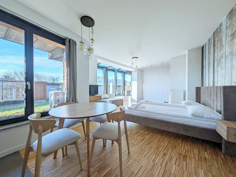 Panoramic Studio Suite, Balcony, Tower (Air Condition) photo 1