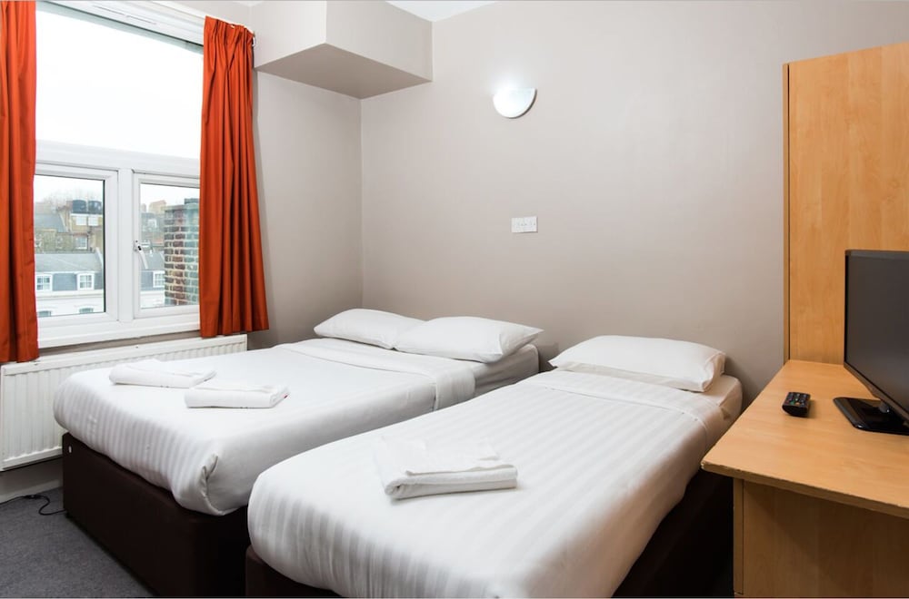 Classic Triple Room photo 1