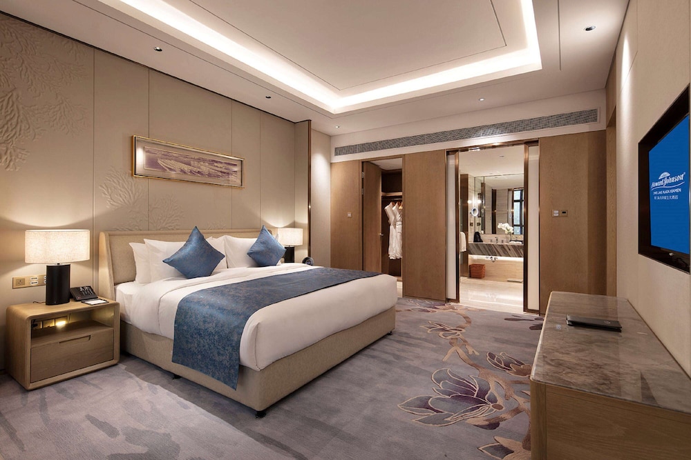 Executive Suite, 1 King Bed, Non Smoking (Grand Suite)