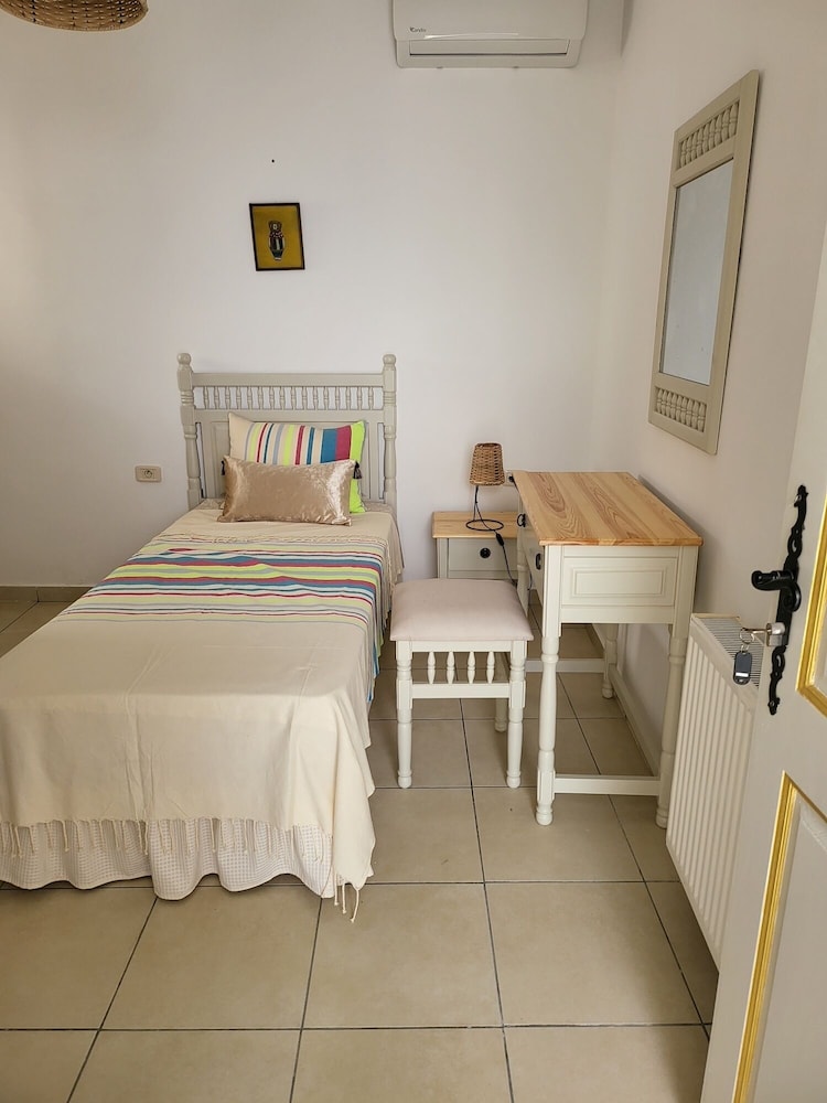 Standard Single Room photo 2