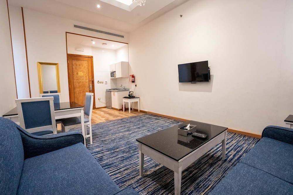 Suite, 1 Bedroom photo 3