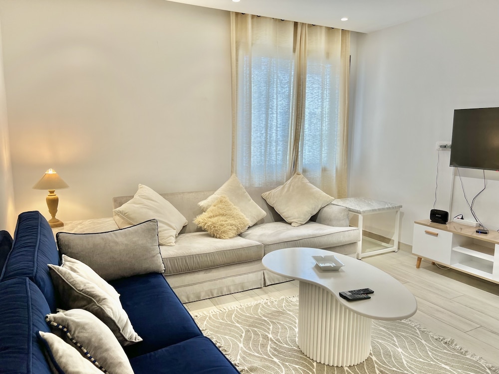 Deluxe Apartment photo 2