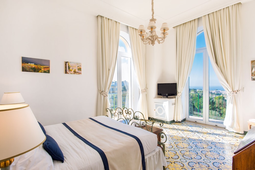 Deluxe Sea View