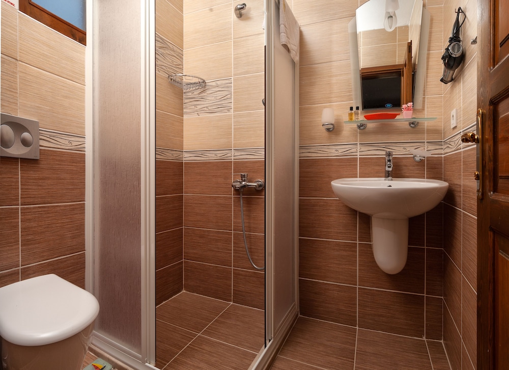 Elite Triple Room photo 2