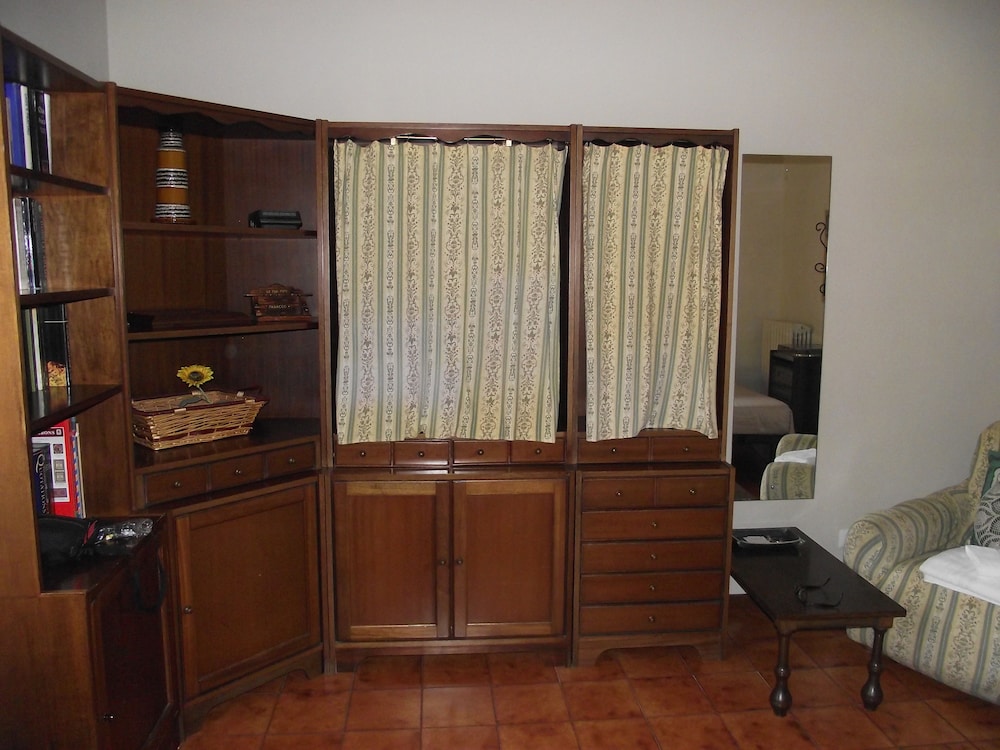 Triple Room, City View photo 3