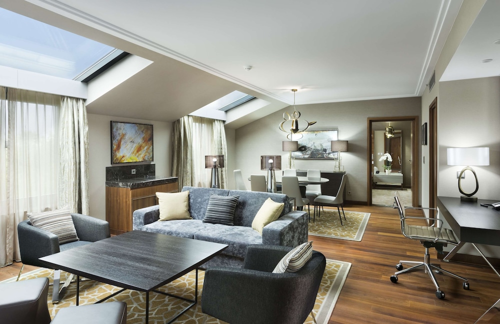 Presidential Suite photo 1