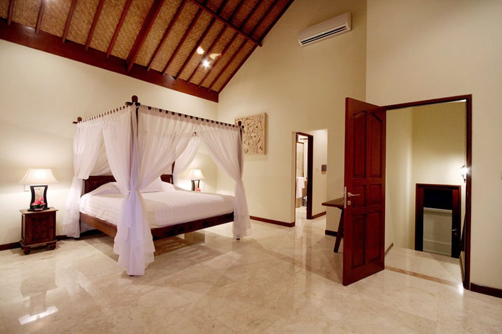 Two Bedroom Ocean View Villa photo 1