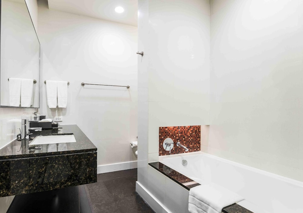 Grand Deluxe Club King River View